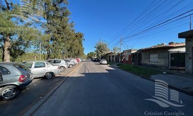 Amplio Local en Venta con Patio, frente a la estación de tren en Don Torcuato
