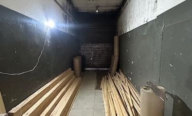 Amplio Local en Venta con Patio, frente a la estación de tren en Don Torcuato