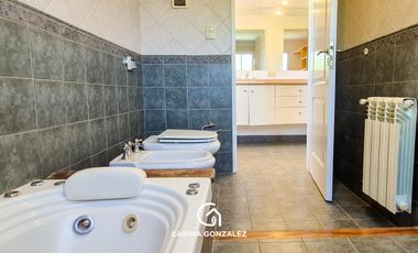 Casa 4 dormitorios, con pileta, en Rincón Club de Campo, Nqn Capital
