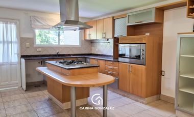 Casa 4 dormitorios, con pileta, en Rincón Club de Campo, Nqn Capital