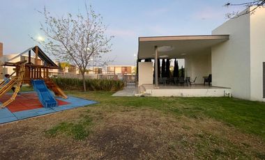 🏡 CASA | RENTA | EL REFUGIO | Gardeno: Moderna con Estudio en PB