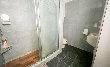 Casa en renta en la condesa enfrente del parque España con uso mixto