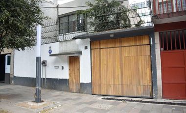 Casa en renta en la condesa enfrente del parque España con uso mixto