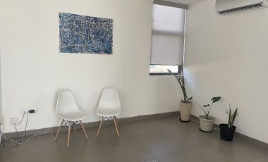 CASA EN RENTA SEMI AMUEBLADA CON PISCINA CERCA DE GRAN SANTA FE NORTE