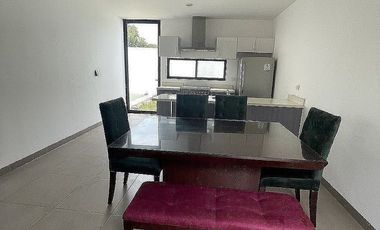 CASA EN RENTA SEMI AMUEBLADA CON PISCINA CERCA DE GRAN SANTA FE NORTE
