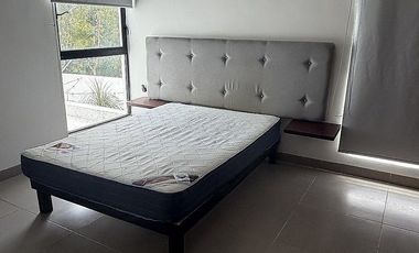 CASA EN RENTA SEMI AMUEBLADA CON PISCINA CERCA DE GRAN SANTA FE NORTE