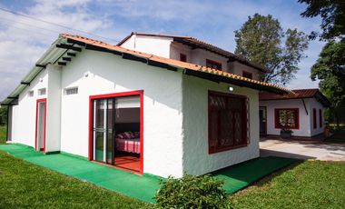 ALQUILER AMOBLADO - CASA CAMPESTRE   LA TEBAIDA