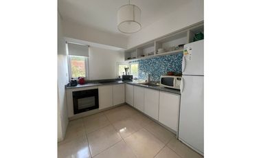 Departamento dos ambientes, a pasos del mar. Parrilla,Cochera,Piscina