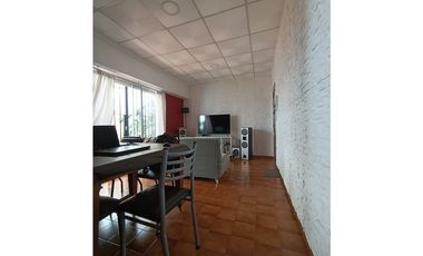 VENTA EN LA PLATA - DEPARTAMENTO DE DOS DORMITORIOS