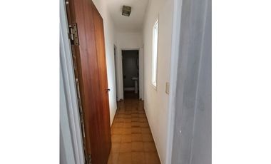 VENTA EN LA PLATA - DEPARTAMENTO DE DOS DORMITORIOS