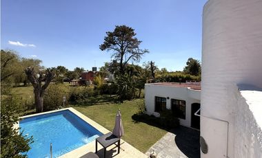 Casa en venta Barrio CUBE Escobar. 4 dormitorios. Gran Parque