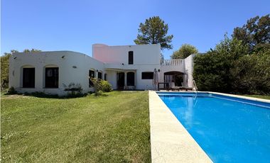 Casa en venta Barrio CUBE Escobar. 4 dormitorios. Gran Parque