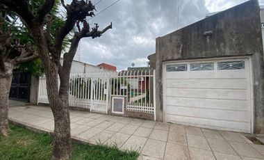 VENTA CASA 3 AMBIENTES CON COCHERA RAFAEL CASTILLO