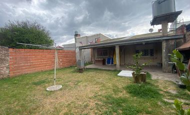 VENTA CASA 3 AMBIENTES CON COCHERA RAFAEL CASTILLO