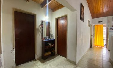 VENTA CASA 3 AMBIENTES CON COCHERA RAFAEL CASTILLO