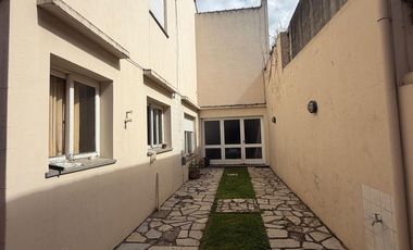 CASA EN VENTA EN PEHUAJO CON PILETA