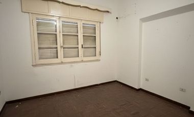 CASA EN VENTA EN PEHUAJÓ CON GARAGE
