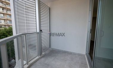 DPTO DOS DORMITORIOS Y COCHERA EN AMARRAS CENTER