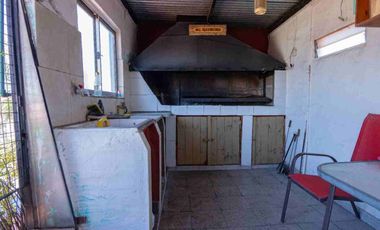 VENTA DEPOSITO EN RAMOS MEJIA 300MTS
