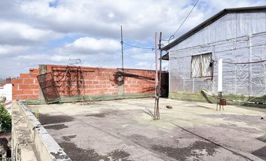 VENTA CASA 3 AMB CON COCHERAS EN QUILMES
