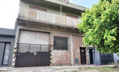 VENTA CASA 3 AMB CON COCHERAS EN QUILMES
