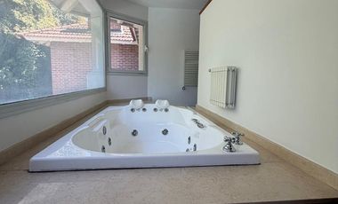 ALQUILER CASA AMOBLADA  (PREMIUM)  4 AMB C/PILETA