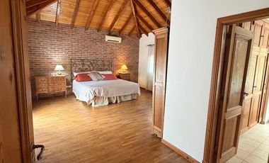 ALQUILER CASA AMOBLADA  (PREMIUM)  4 AMB C/PILETA