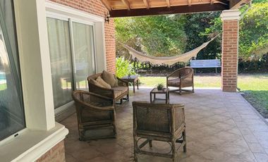 ALQUILER CASA AMOBLADA  (PREMIUM)  4 AMB C/PILETA