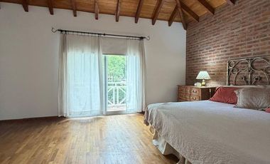 ALQUILER CASA AMOBLADA  (PREMIUM)  4 AMB C/PILETA