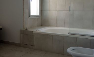 Casa en alquiler en Los Sauces Nordelta
