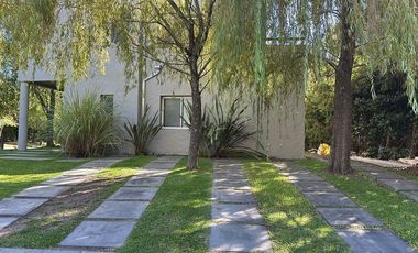 Casa en alquiler en Los Sauces Nordelta