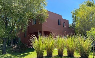 Casa en alquiler en Los Sauces Nordelta