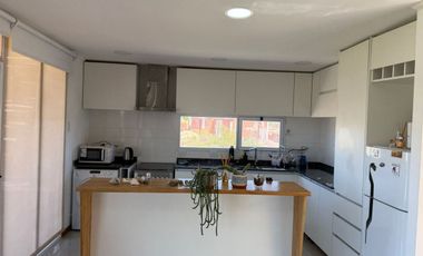 VENTA DE CASA AMOBLADA, CHOCON MEDIO