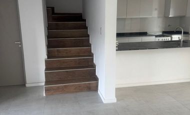 DUPLEX EN VENTA 3 DORM B°GOLF V.NUEVA 1° CATEGORIA