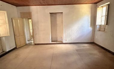 SE ALQUILA CASONA  CON  VISTA AL  RIO, ZONA NORTE