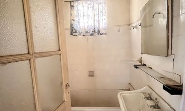 SE ALQUILA CASONA  CON  VISTA AL  RIO, ZONA NORTE