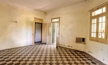 SE ALQUILA CASONA  CON  VISTA AL  RIO, ZONA NORTE