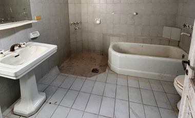 SE ALQUILA CASONA  CON  VISTA AL  RIO, ZONA NORTE