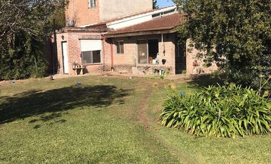CASA 4 AMBIENTES VENTA VILLA DE MAYO PILETA 2000m2