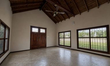 CASA 4 AMBIENTES VENTA VILLA DE MAYO PILETA 2000m2