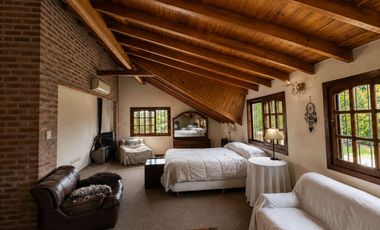CASA 4 AMBIENTES VENTA VILLA DE MAYO PILETA 2000m2