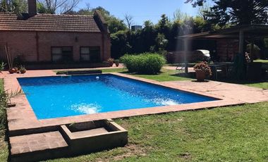 CASA 4 AMBIENTES VENTA VILLA DE MAYO PILETA 2000m2