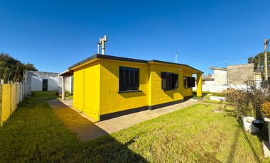 VENTA CASA 2 DORM. EN VILLA CACIQUE