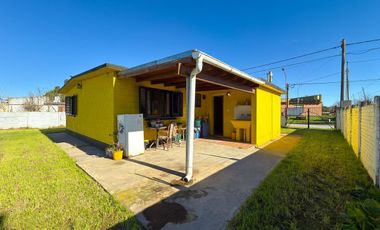 VENTA CASA 2 DORM. EN VILLA CACIQUE