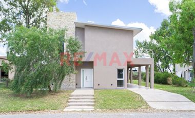ALQUILER CASA HORIZONTES AL SUR-5 AMBIENTES