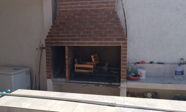 Casa en construcción en Ministro Rivadavia