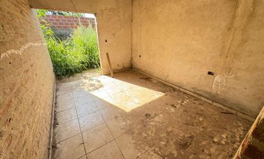 Casa mas complejo de 3 dptos. a terminar