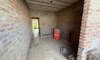 Casa mas complejo de 3 dptos. a terminar