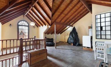VENTA CASA QUILMES OESTE 3 PLANTAS 5 ambientes