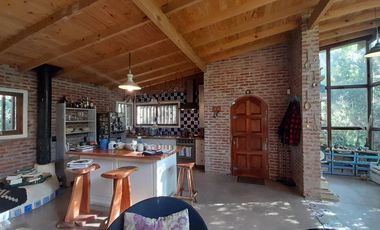 VENTA CASA 3 AMB CON PARQUE BARRIO ACANTILADOS